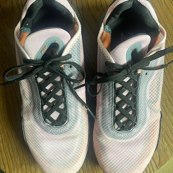 Nike Air Max 2090 pink and black. Used but Great condition! - Picture 11 of 16